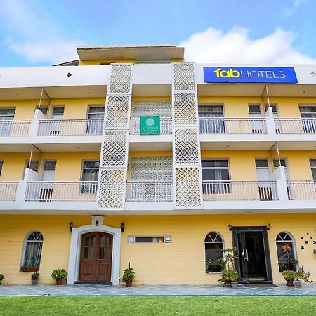 Fabhotel Aravali Suites Gurgaon Exteriör bild